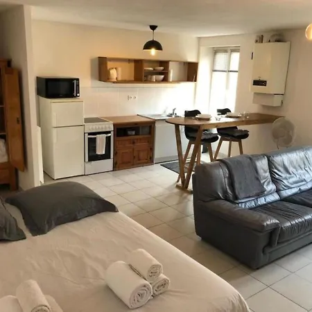 En Cevennes - 2nd Floor 아파트